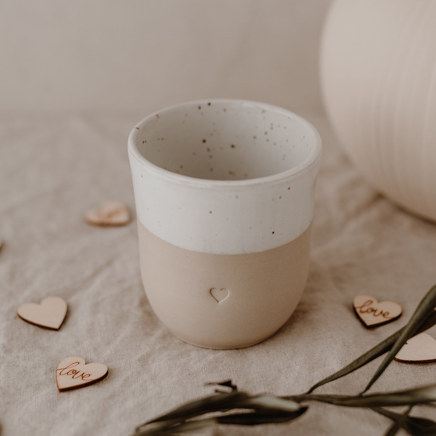 Tasse mit Herz – Eulenschnitt