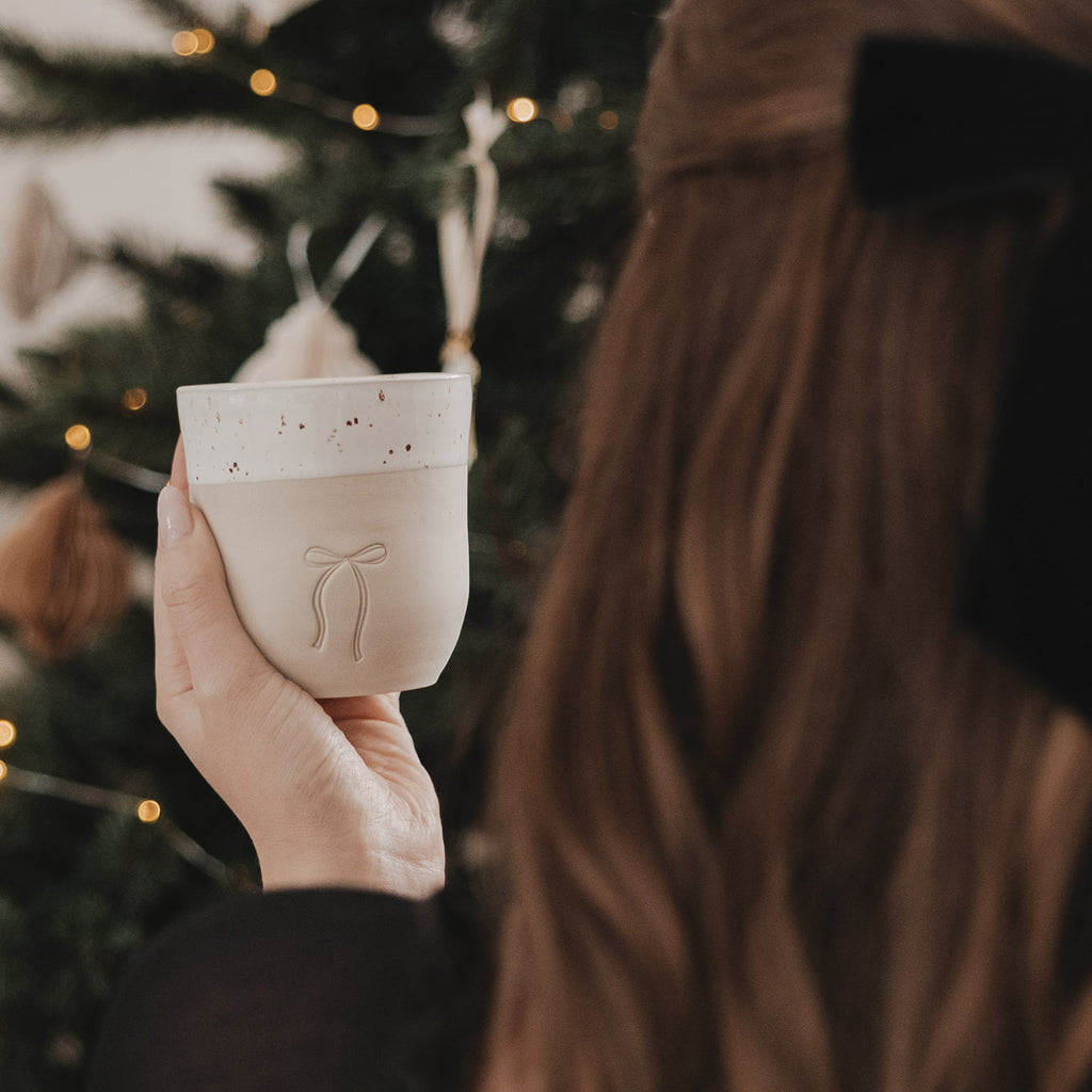 Limitierte „Schleife“-Becher von Eulenschnitt.