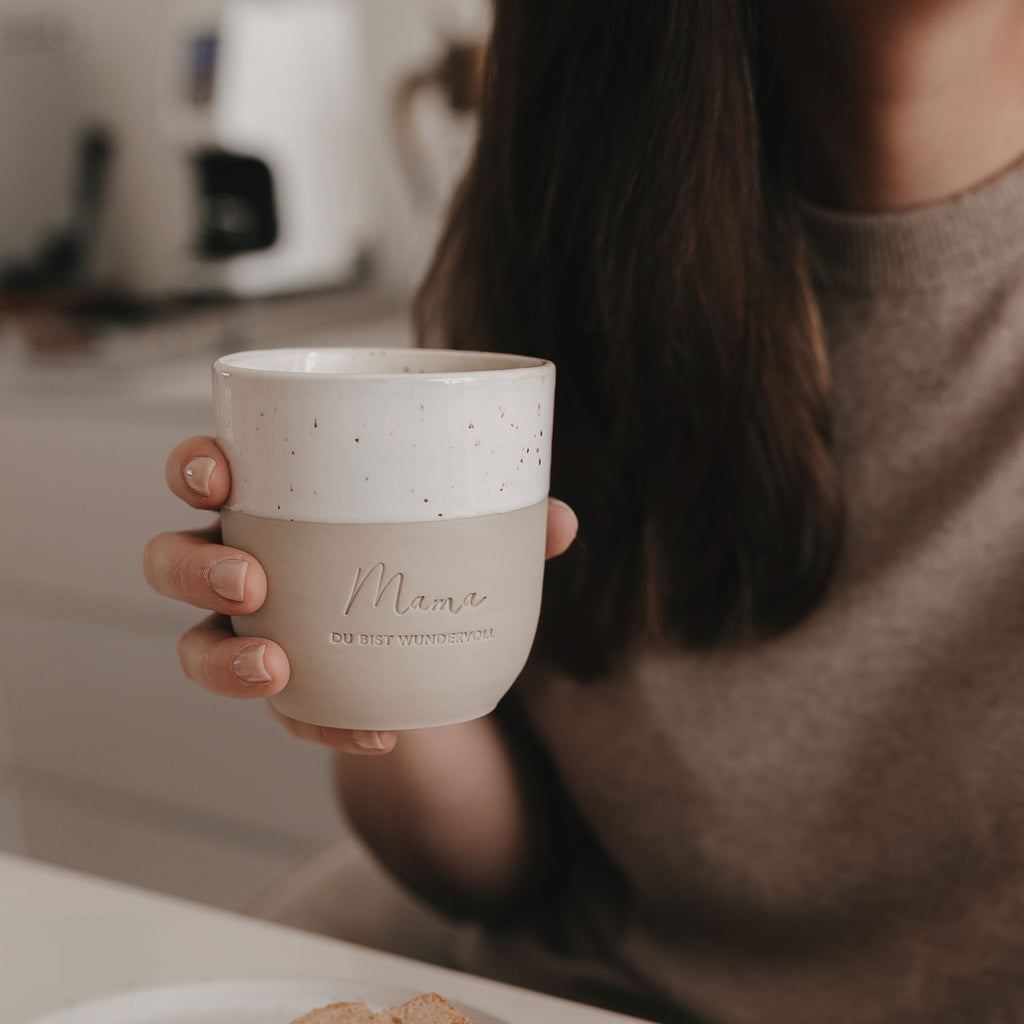 Becher "Mama, du bist wundervoll" – Eulenschnitt